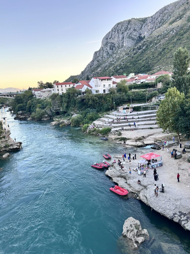 Puente Stari Most sobre el río Neretva en Mostar